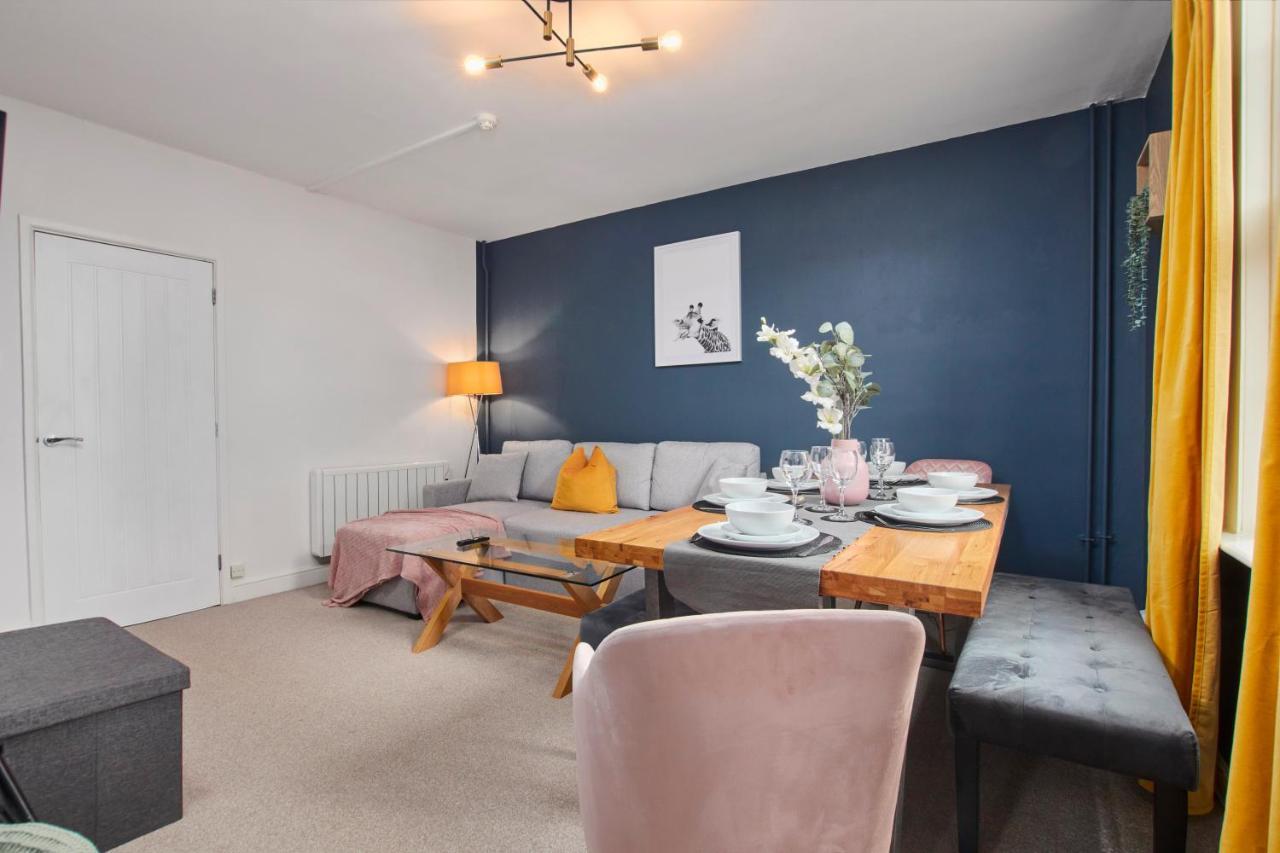 Fantastic Central Stratford Two Bedroom Apartment By Purestay Short Lets & Serviced Accommodation With Parking エクステリア 写真
